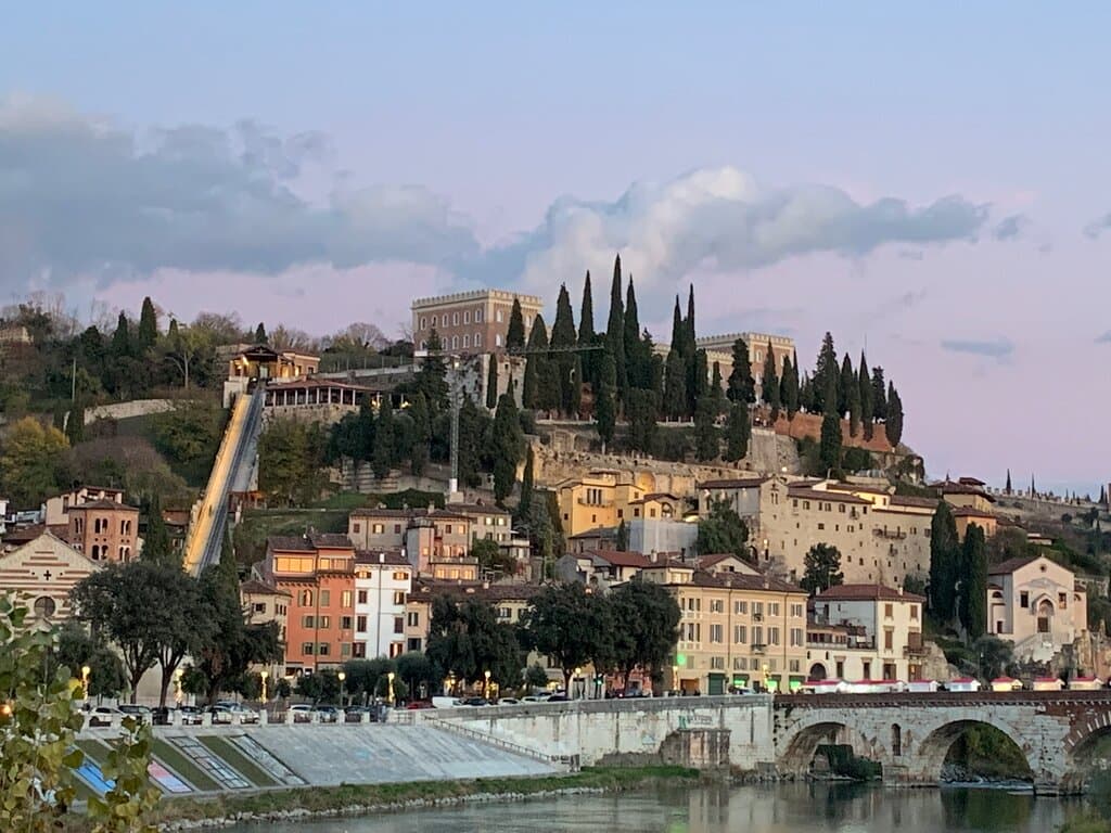 Funicolare e Castel San Pietro 