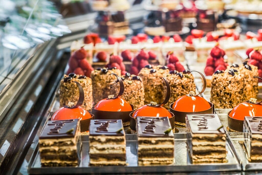 Caféhaus Siesmayer Kuchentheke mit saisonal wechselndem Angebot