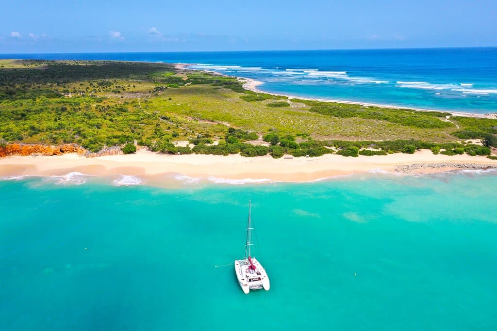 Manutea Charters