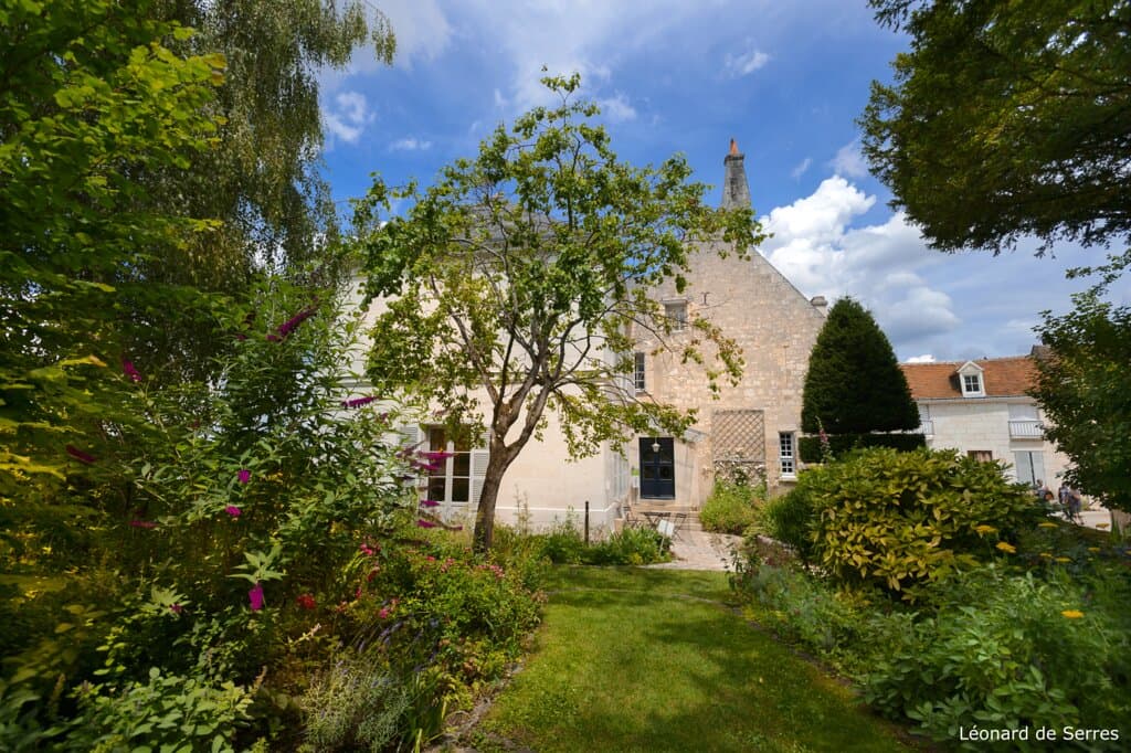 Le jardin d'agrément qui côtoie le musée a été recréé d'après une aquarelle de Lansyer.
