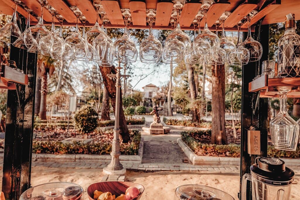 𝕂𝕀𝕆𝕊𝕂𝕆 𝔻𝔼 𝕃𝔸 𝔸𝕃𝔸𝕄𝔼𝔻𝔸
𝑈𝑛 𝑙𝑢𝑔𝑎𝑟 𝑐𝑜𝑛 𝑒𝑛𝑐𝑎𝑛𝑡𝑜 𝑒𝑛 𝑙𝑎 𝐴𝑙𝑎𝑚𝑒𝑑𝑎 𝑑𝑒𝑙 𝑇𝑎𝑗𝑜 ✨
🍷𝘛𝘢𝘱𝘢𝘴, 𝘤𝘰𝘱𝘢𝘴 𝘺 𝘮𝘶𝘤𝘩𝘰 𝘮á𝘴…