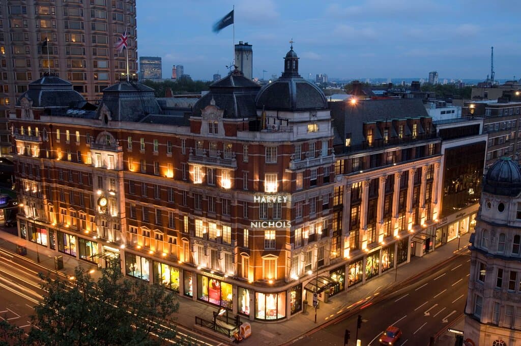 Harvey Nichols
109 - 125 Knightsbridge
London
SW1X 7RJ
United Kingdom
Tel: +44 (0)207 235 5000