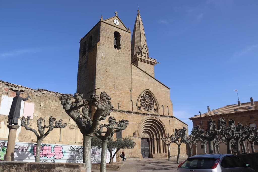 Vista de la iglesia desde el frontal.