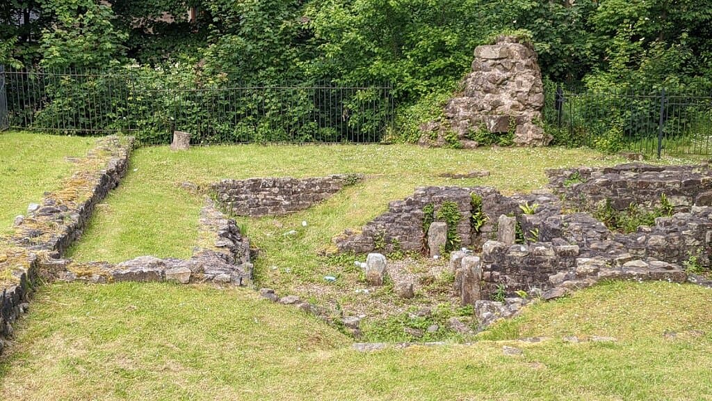 Roman Bath House and Wery Wall