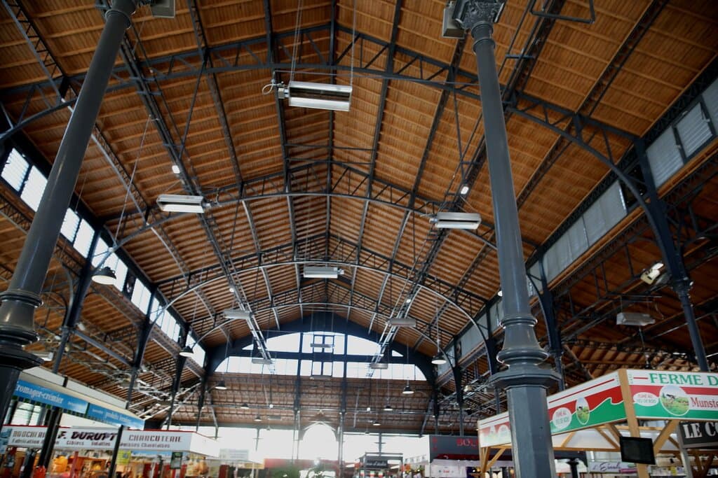 Bien aimé aussi la charpente intérieure