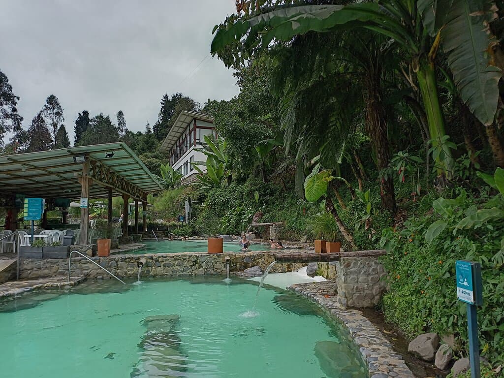 Piscinas de aguas termales.