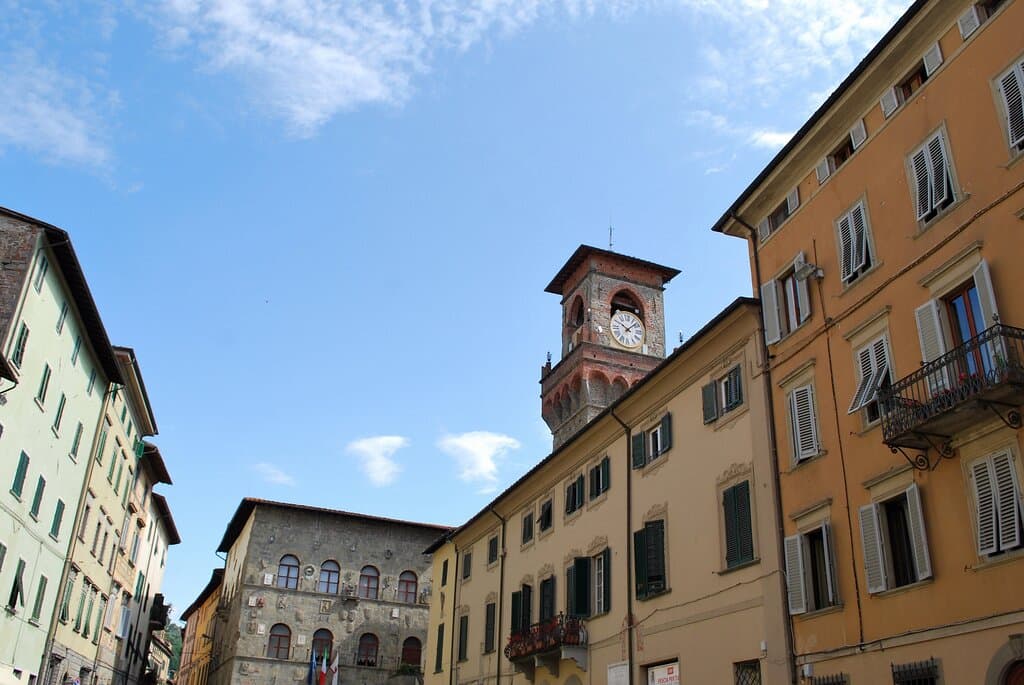 Pescia Piazza Mazzini
