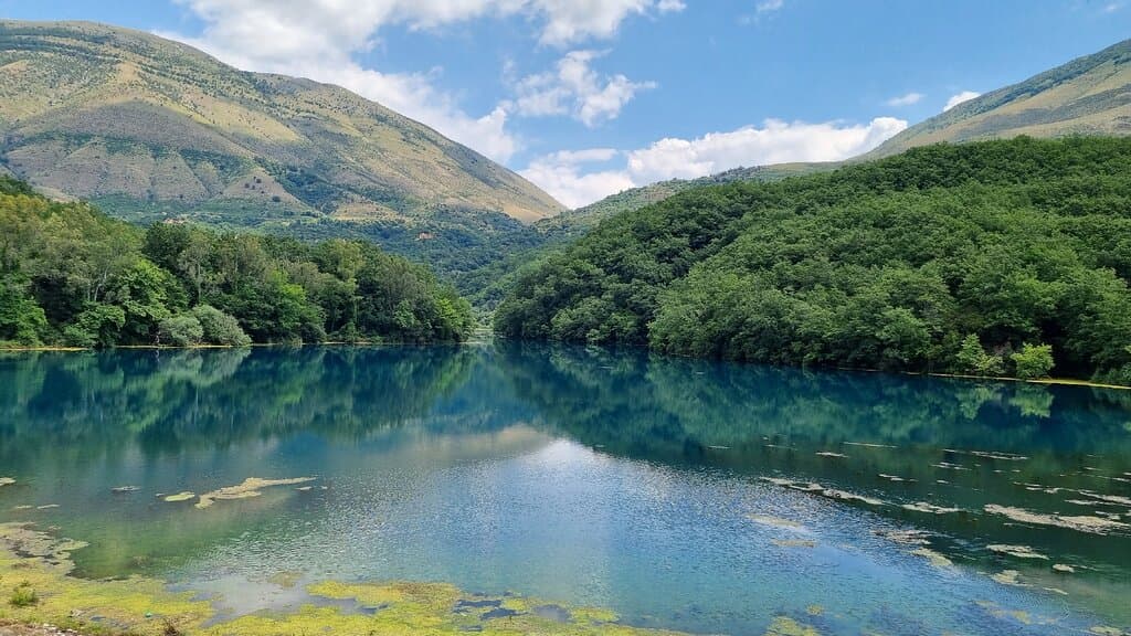 Blue Eye Syri i Kaltër Albania