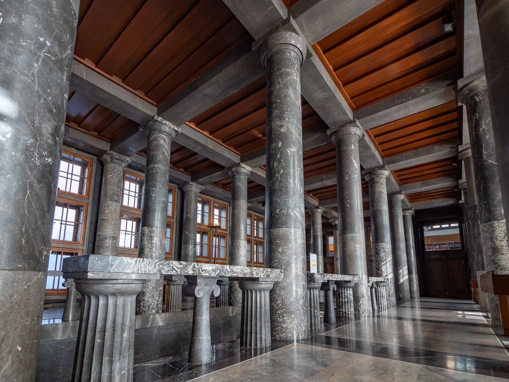 Lobby at the entrance to the Main Reading Room.
