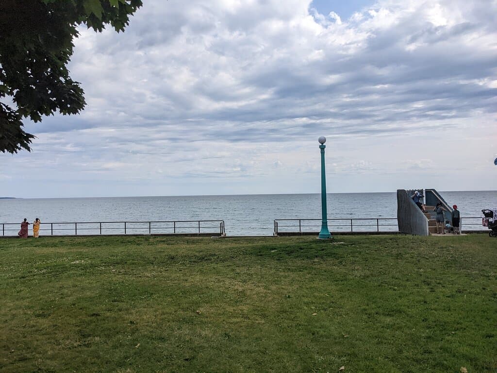 Looking to the stairway taking you down to the water.