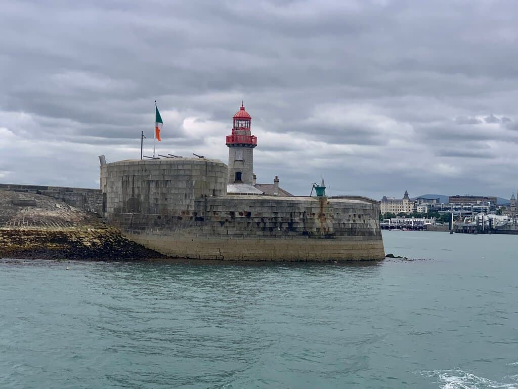 Port side beacon......