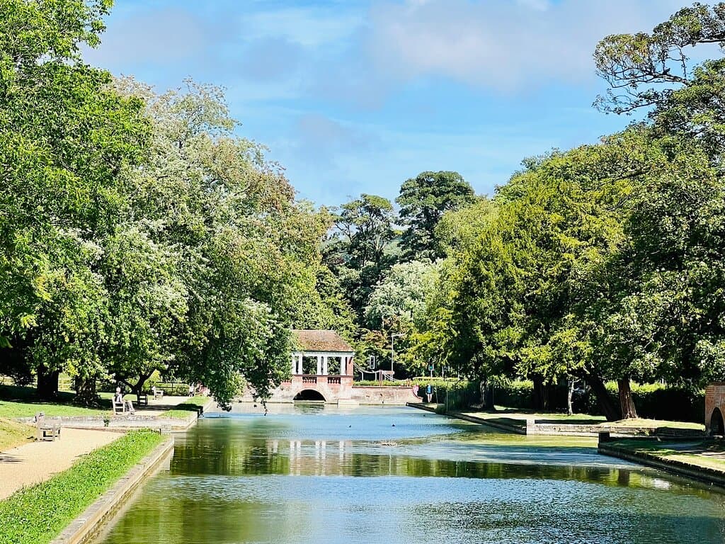 Russell Gardens
