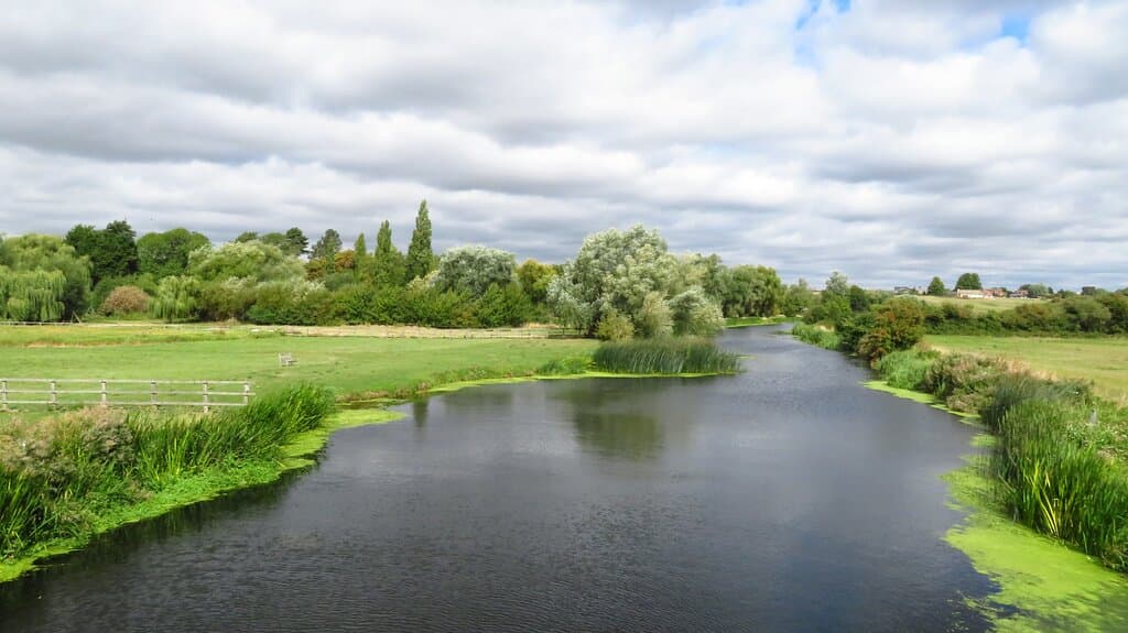 Crossing the river Nene east of Nassington.