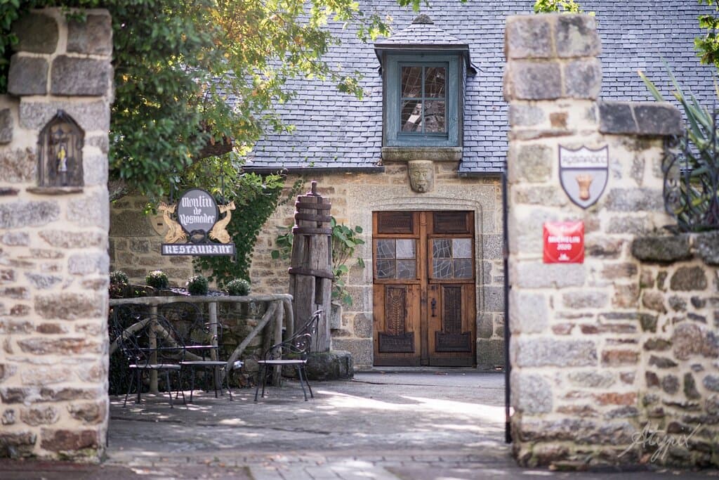 Entrée de ROSMADEC LE MOULIN