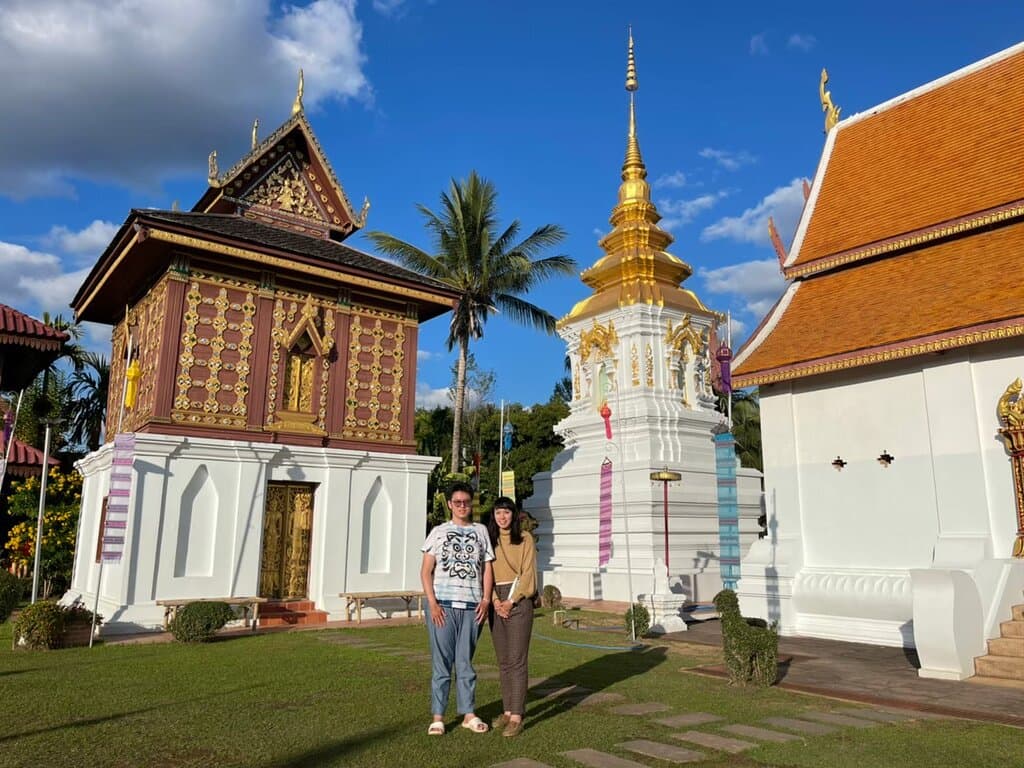 The tripitaka hall, the pagoda, and the main hall.