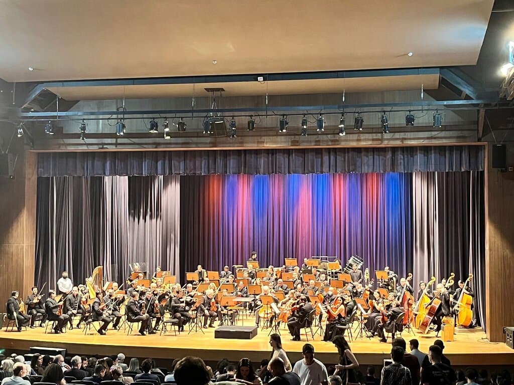 Teatro Municipal José de Castro Mendes
