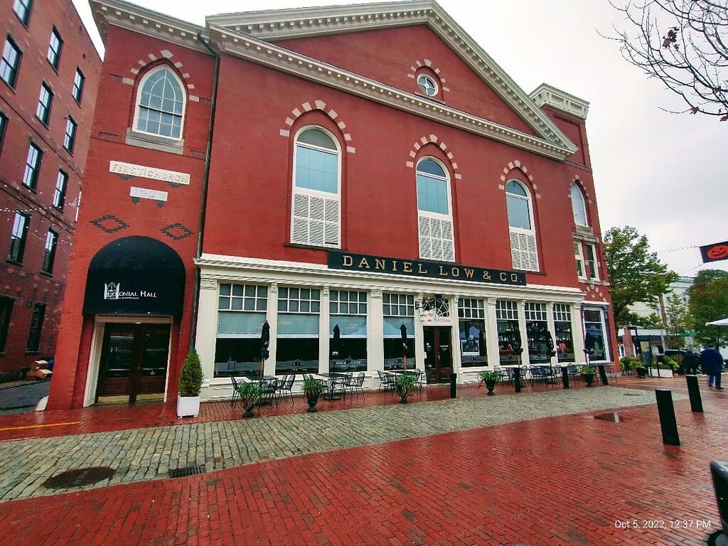Pedestrian mall