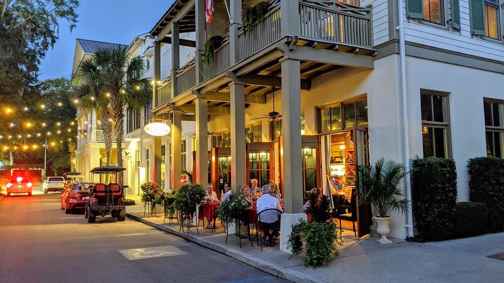 Minutes from Beaufort, SC - a safe, walkable village marketplace with shopping, a playground, and variety of restaurants. Enjoy sidewalk and courtyard dining spaces. The perfect "date night" destination!