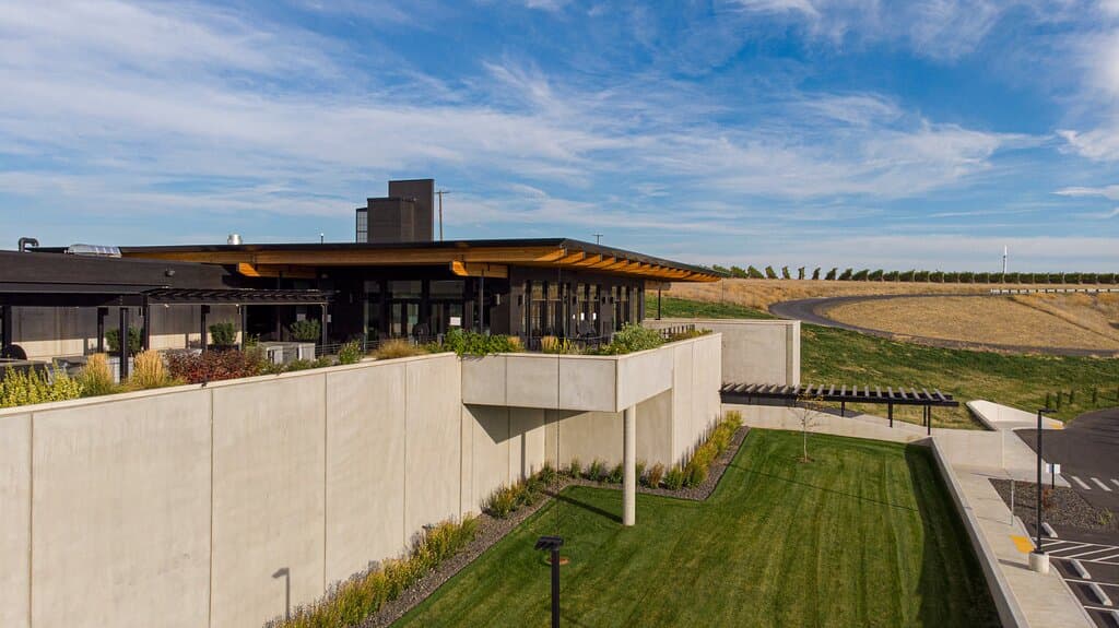 Ariel of Valdemar Estates. 