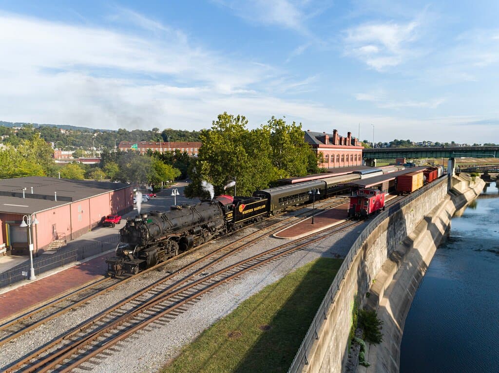 Travel in time behind our recently resotred steam engine No. 1309!