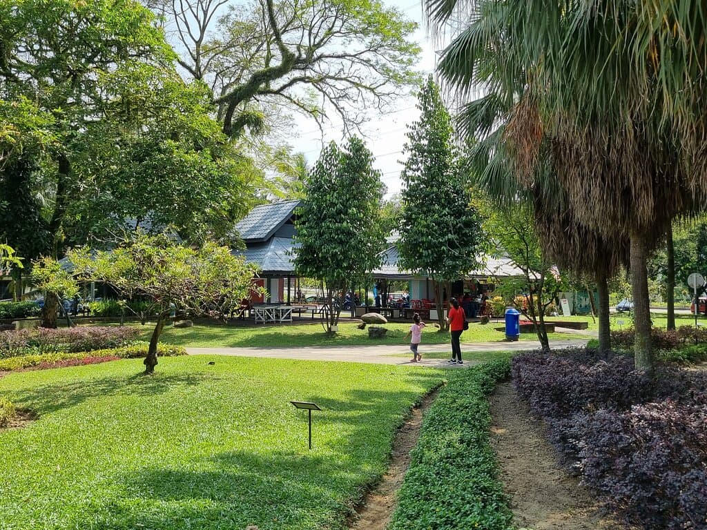 Tasik Taman Jaya