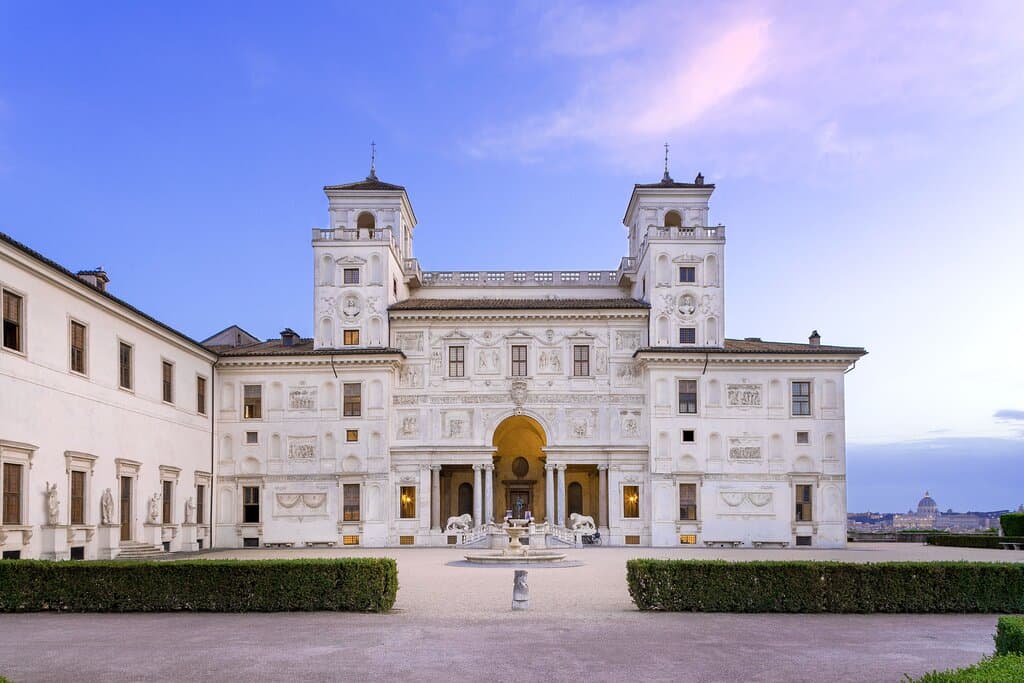 Facciata interna di Villa Medici
© Daniele Molajoli