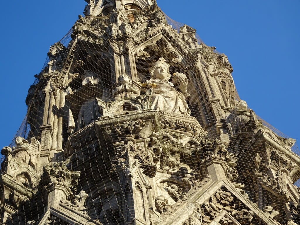 The lacework is so intricate