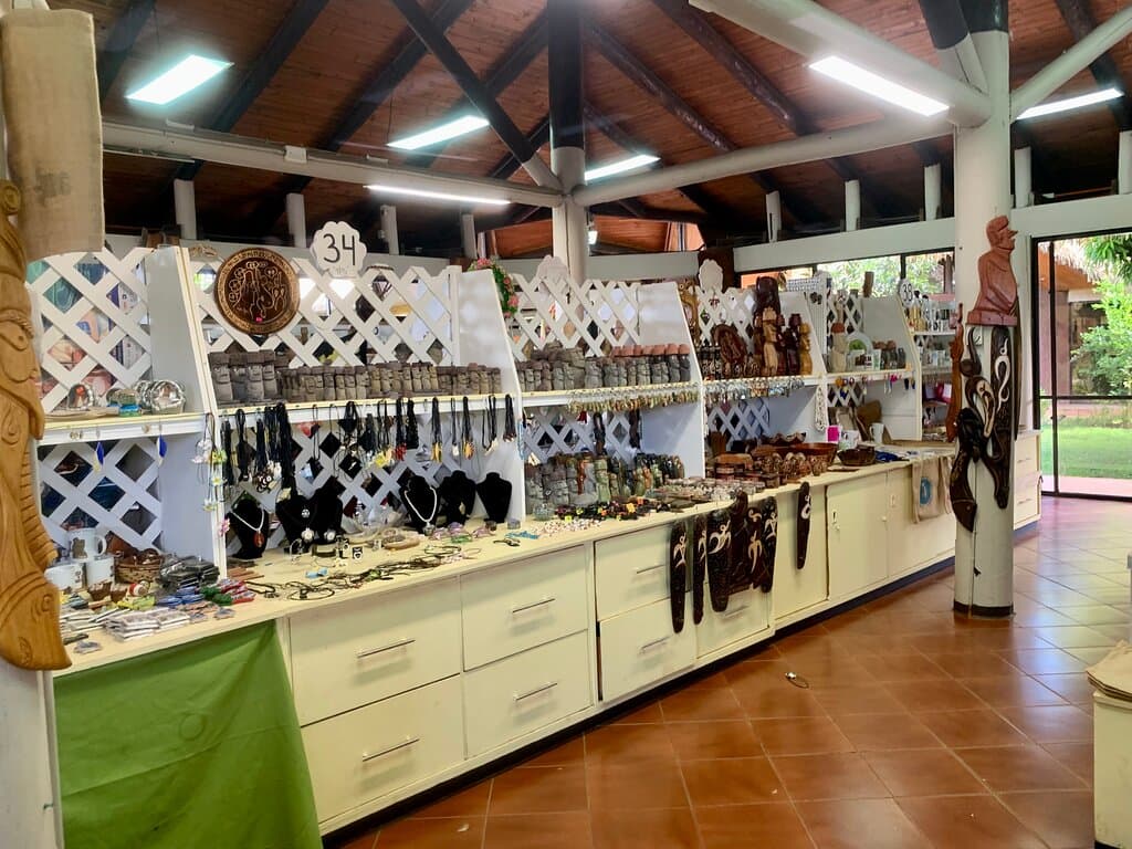 Mercado Artesanal Hanga Roa