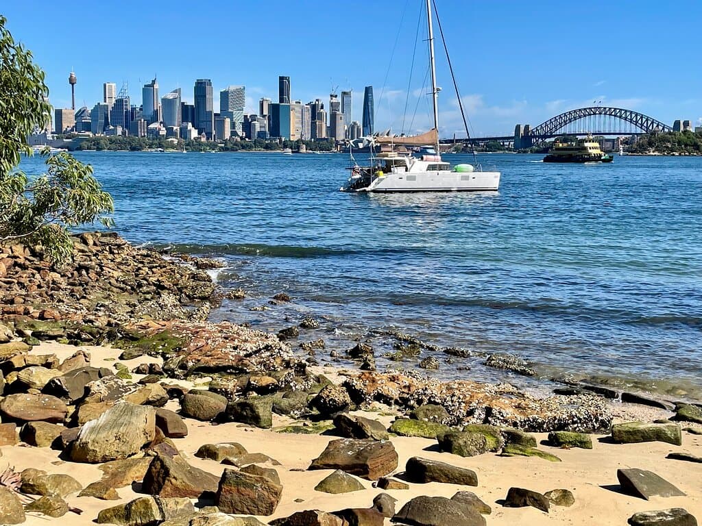 Athol Bay Beach, a secluded and largely undiscovered beach, set in the Sydney bushland.