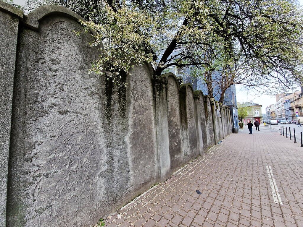 Le reste du mur dans la rue Lwowska