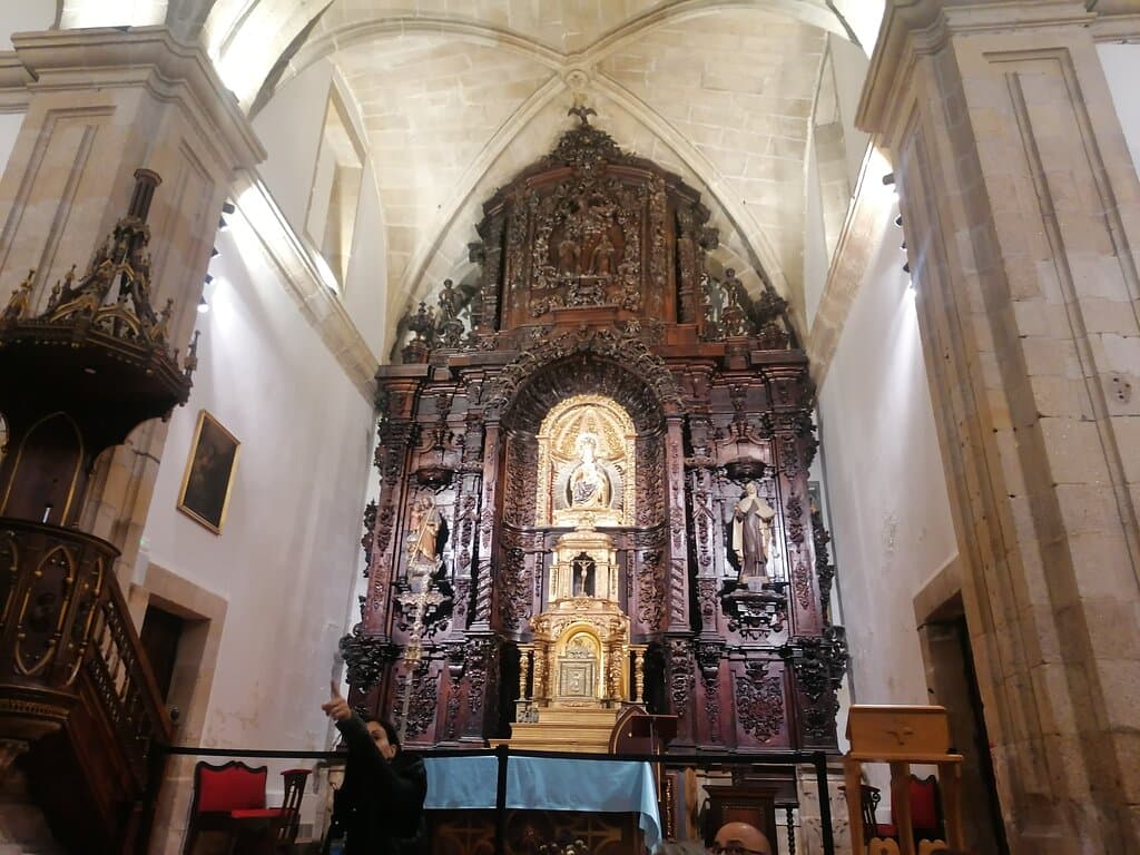 La iglesia.