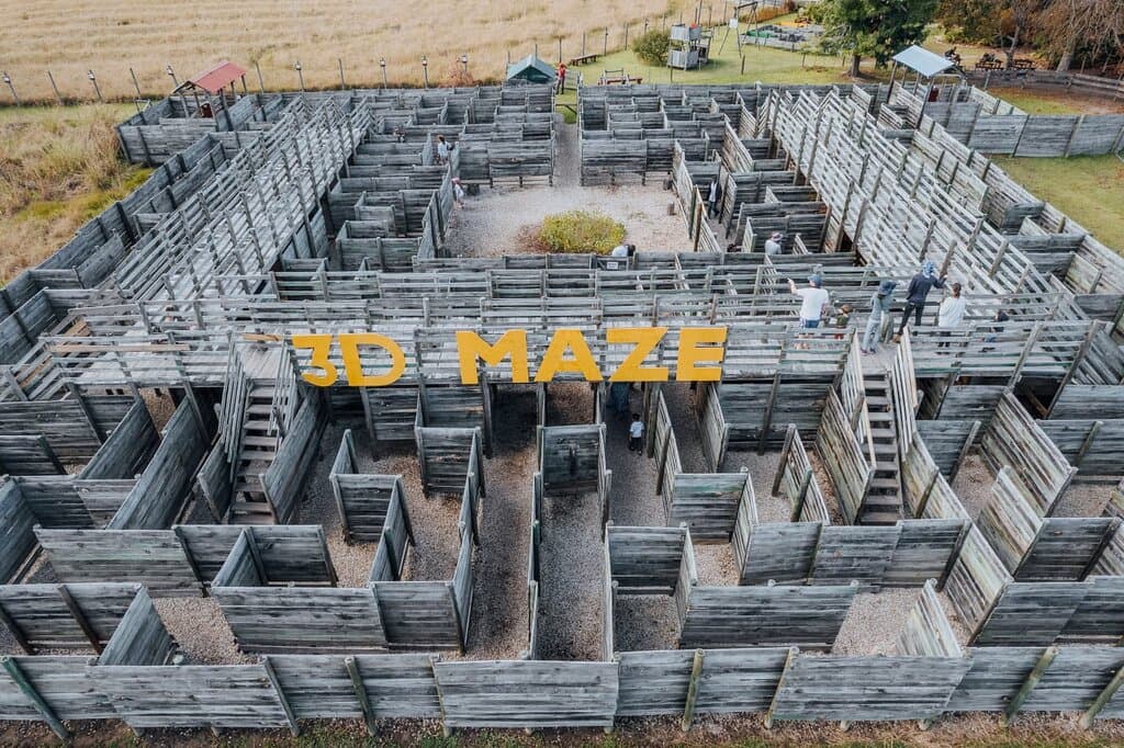 LIFE SIZE 3D MAZE