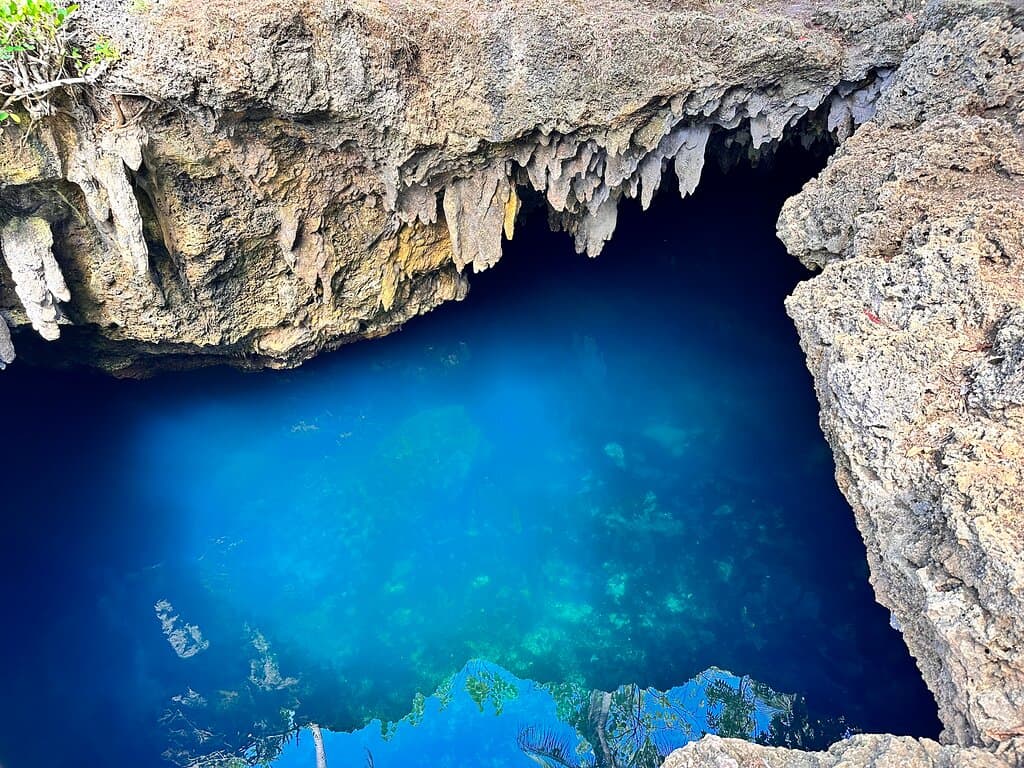 Cabagnow Cave Pool Anda