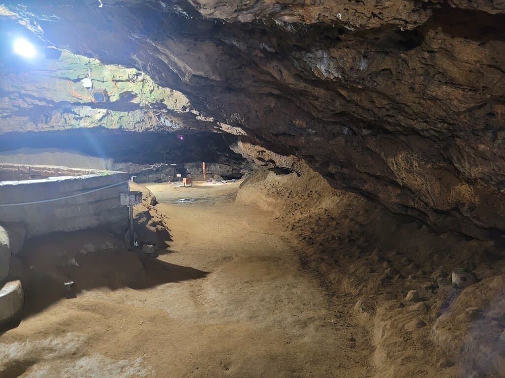 Jambavan CAves - Ranavav