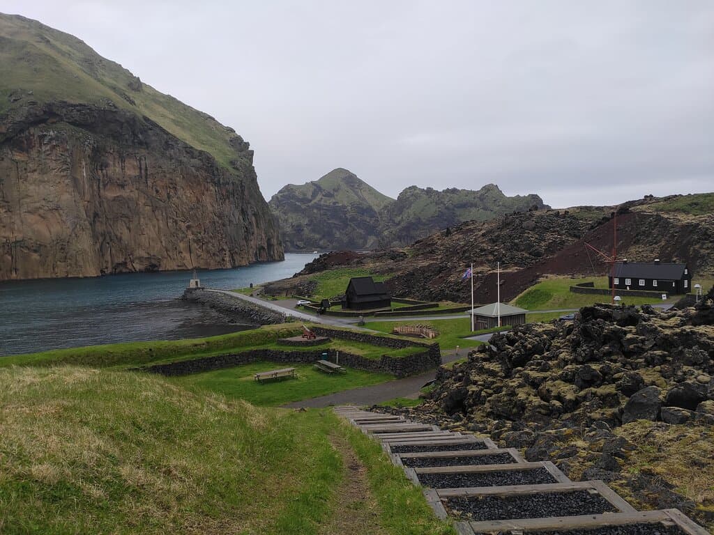 Fort de Skansinn et Stafkirkjan