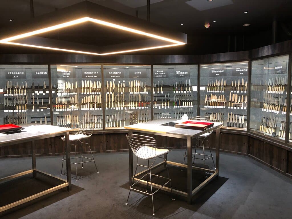 Kitchen knife exhibition space