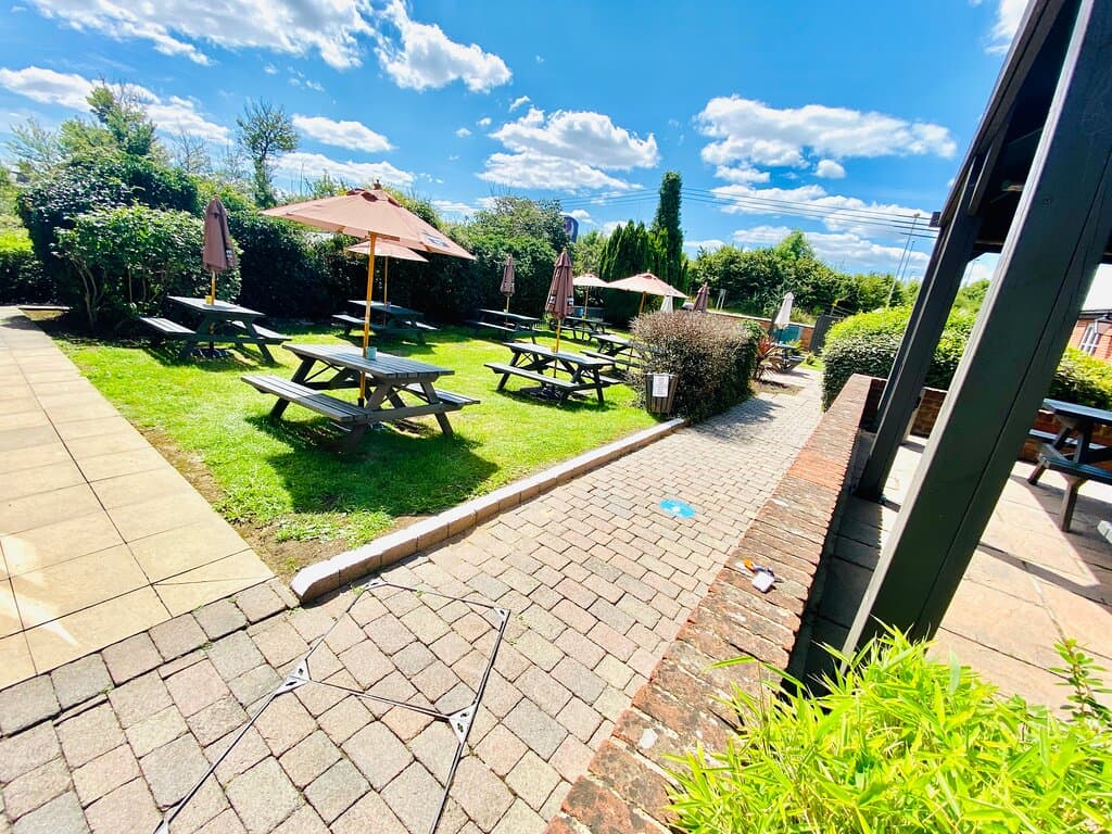 Beautiful garden ready for the summertime.