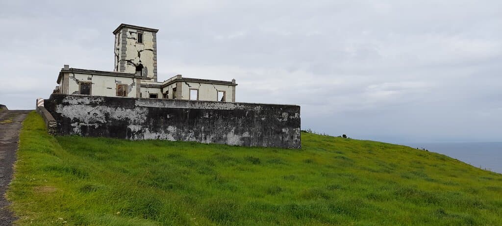 Ribeirinha Lighthouse Ruins