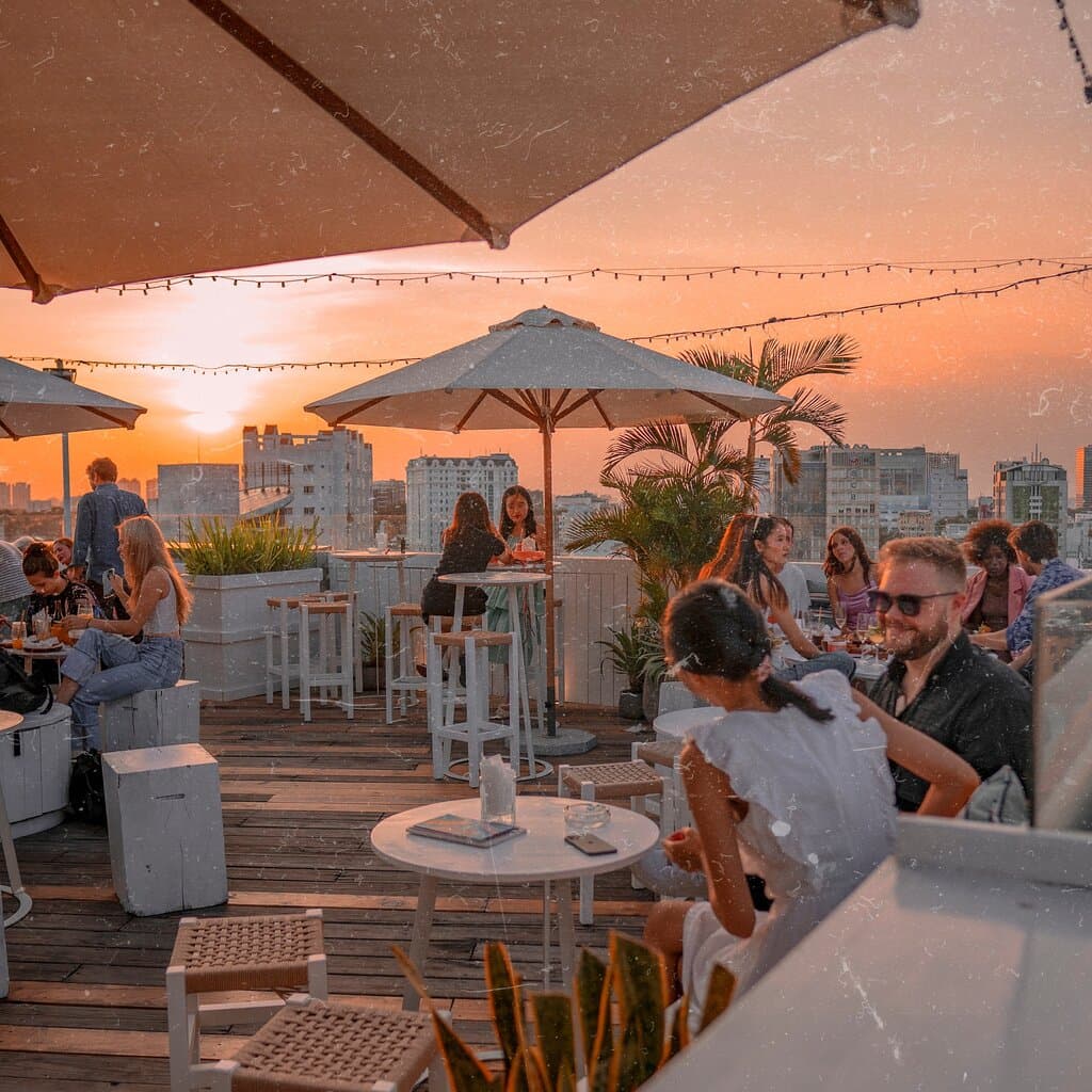 sunset at banana mama