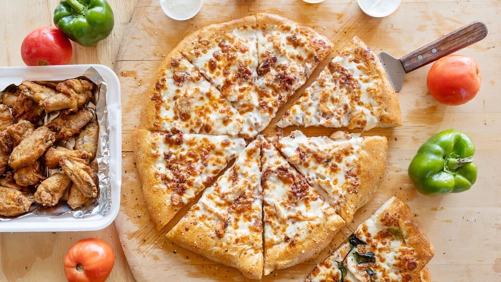 Zollo's Pizza is a new, independently owned pizza restaurant in Panama City Beach. We're all about laid-back vibes and daringly creative great pizza combinations fresh and made-to-order. Whether you're looking for an Italian classic cheese pizza or something more adventurous, we've got something that will satisfy everyone’s taste.  Every day our mission is to make our pizza a little bit better, delicious and memorable while serving up the best possible pizza experience for our guests.  