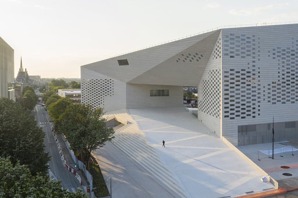 La MÉCA, architecte architecte Bjarke Ingles, photo credit Laurian Ghinitoiu.