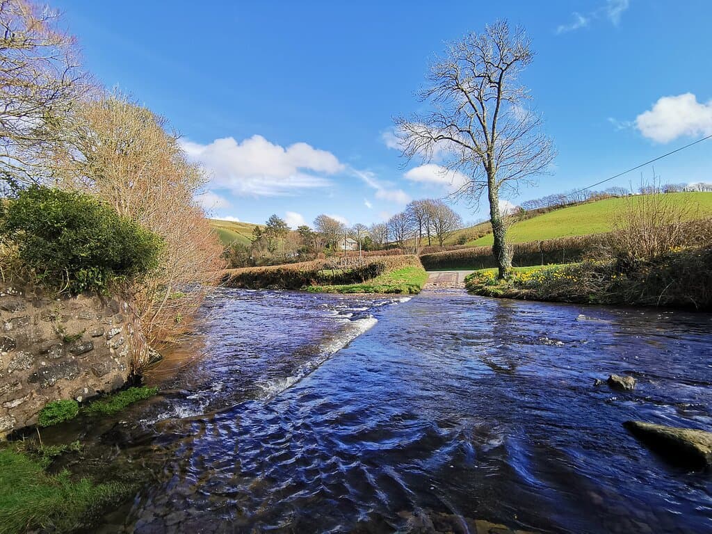 Visited on Tuesday 21st March 2023. The car park at the National Trust site includes toilets but the National Trust Shop and Tearoom were closed and being refurbed when we visited (think they are open now). We took the short riverside walk of about a mile through the farmer's fields  