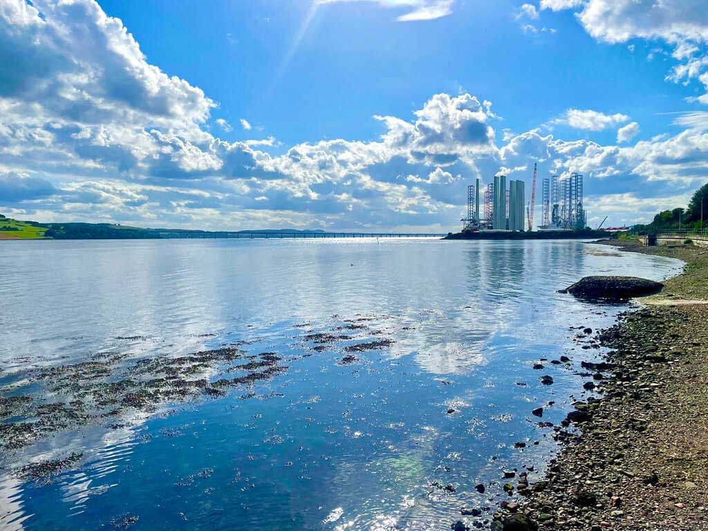 From the promenade walkway you can see the jack-up rigs and the structures for the wind farms in Dundee harbour.