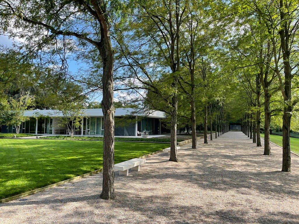Exterior view of the JI Miller house and garden with landscaping by Dan Kiley
