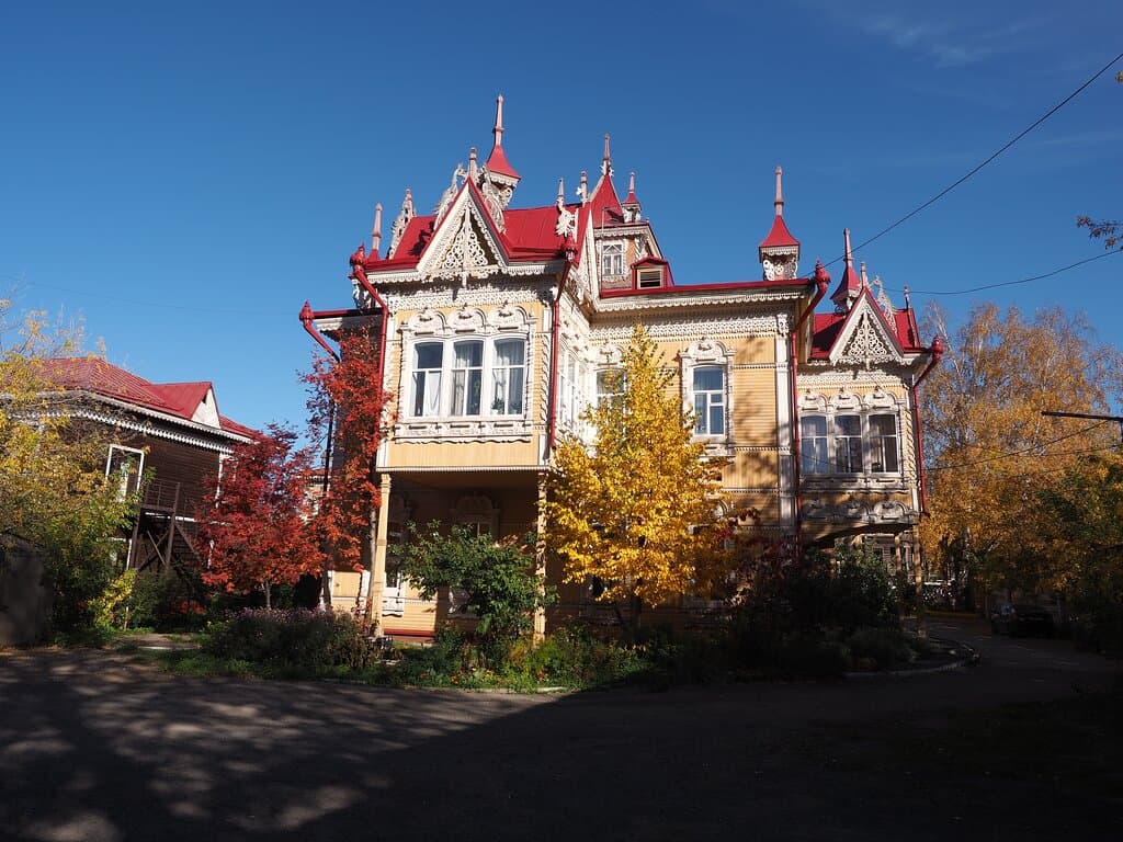 Дом с жар-птицами