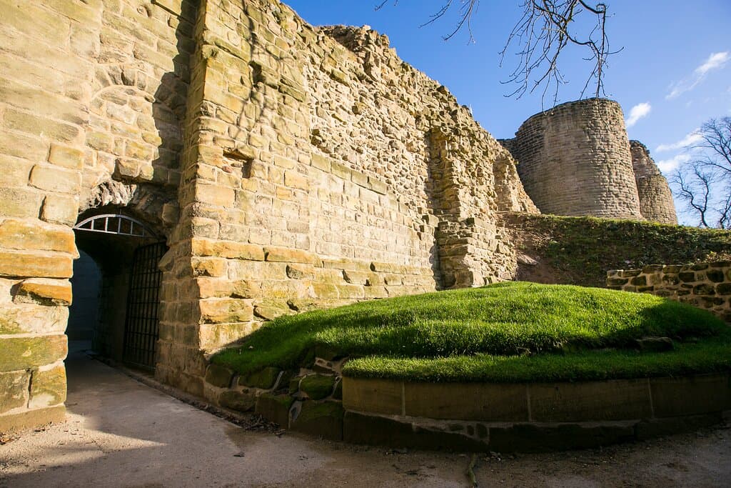Entrance to the sallyport at Pontefract Castle