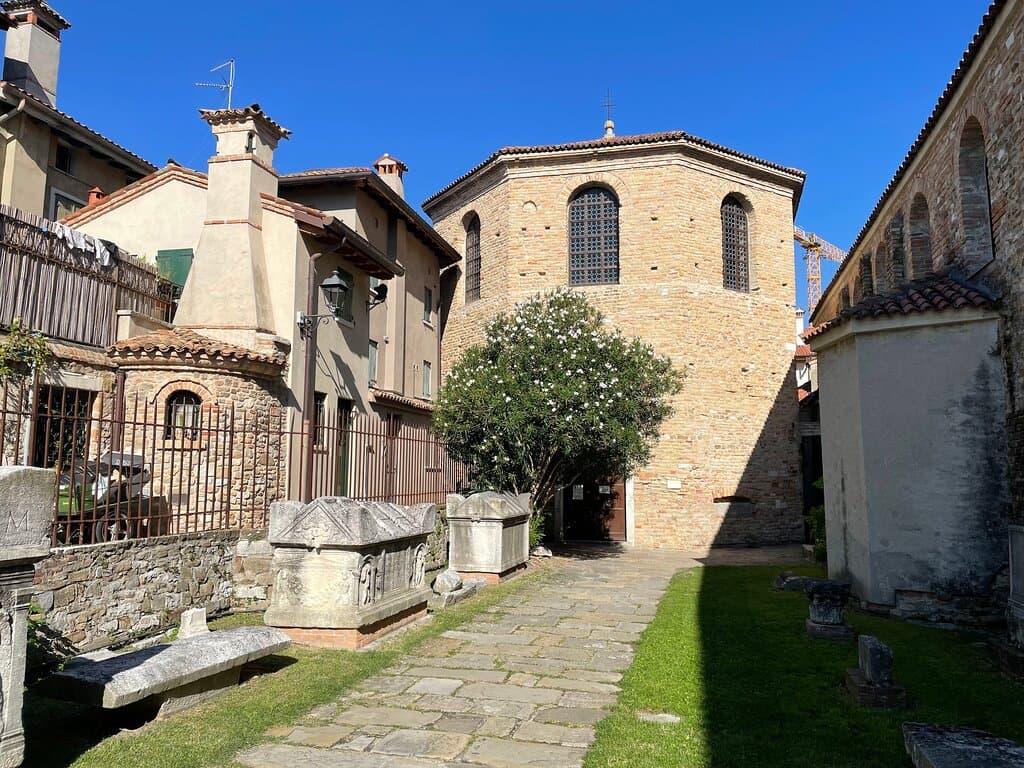 Battistero di Grado