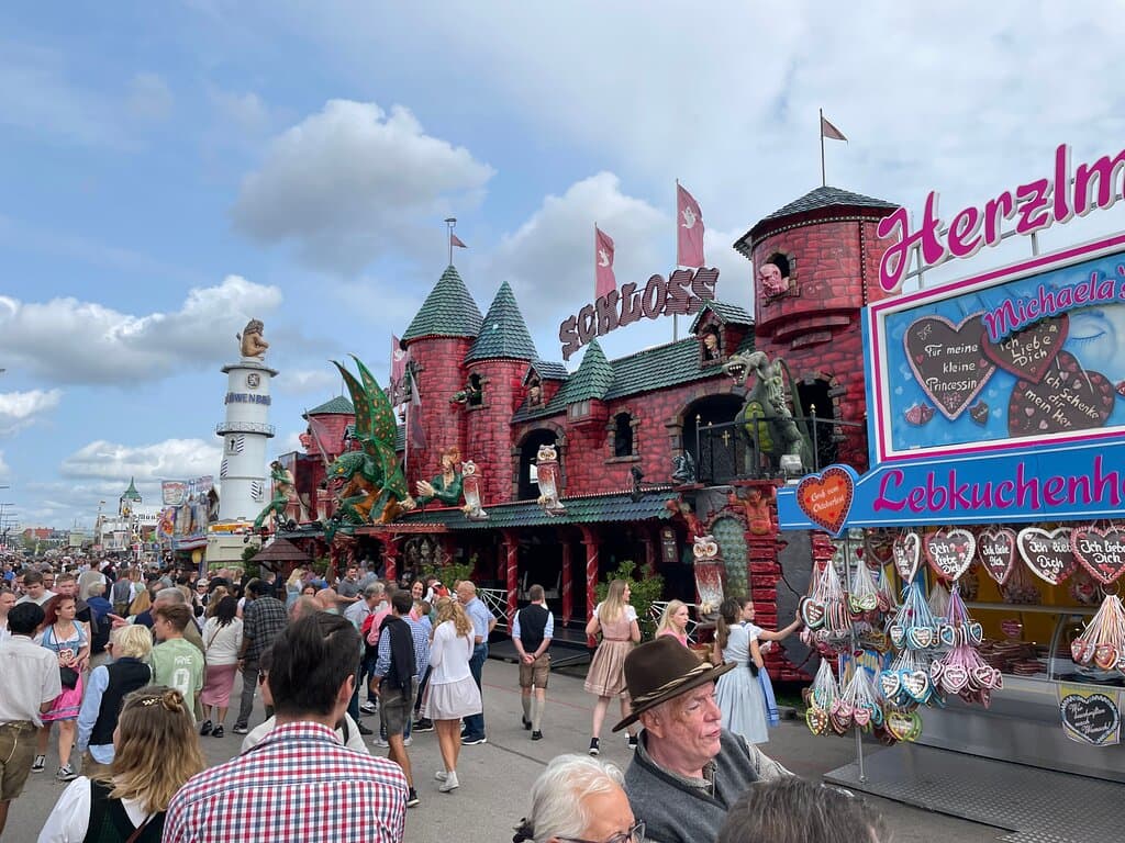 Theresienwiese - 188th Oktoberfest (Sept 2023) - carnival scene