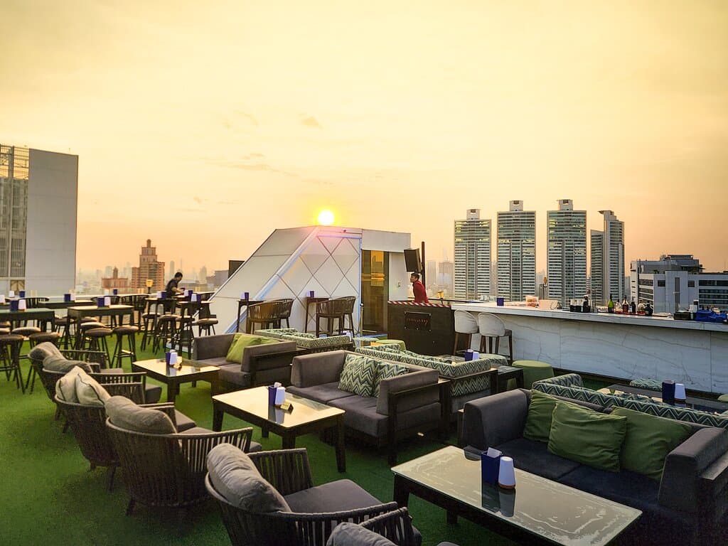 Vanilla Sky Rooftop Bar