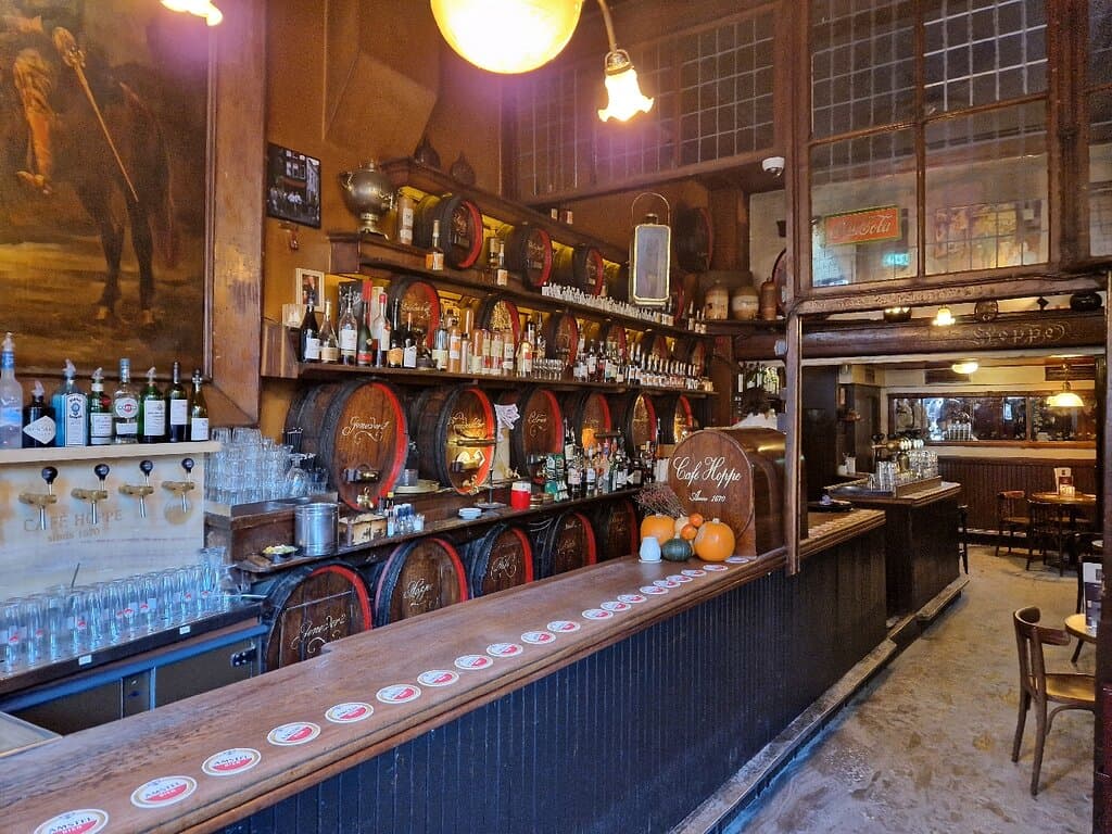 Go to a 'Brown Cafe'